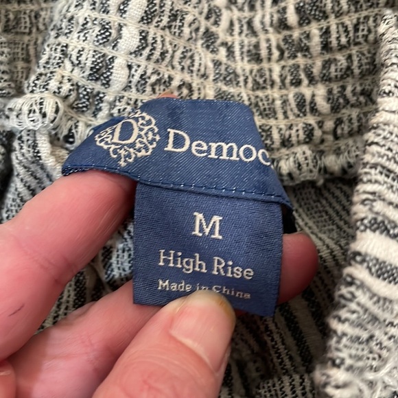 Democracy Pull on High Rise Wide Leg Cropped Linen Blend Pants Size M - Picture 4 of 6